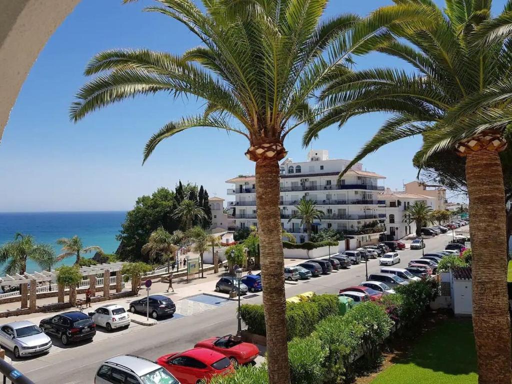 Edificio Verdemar - Stunning 1 Bed Apartment With Pool & Sea Views Nerja Luaran gambar