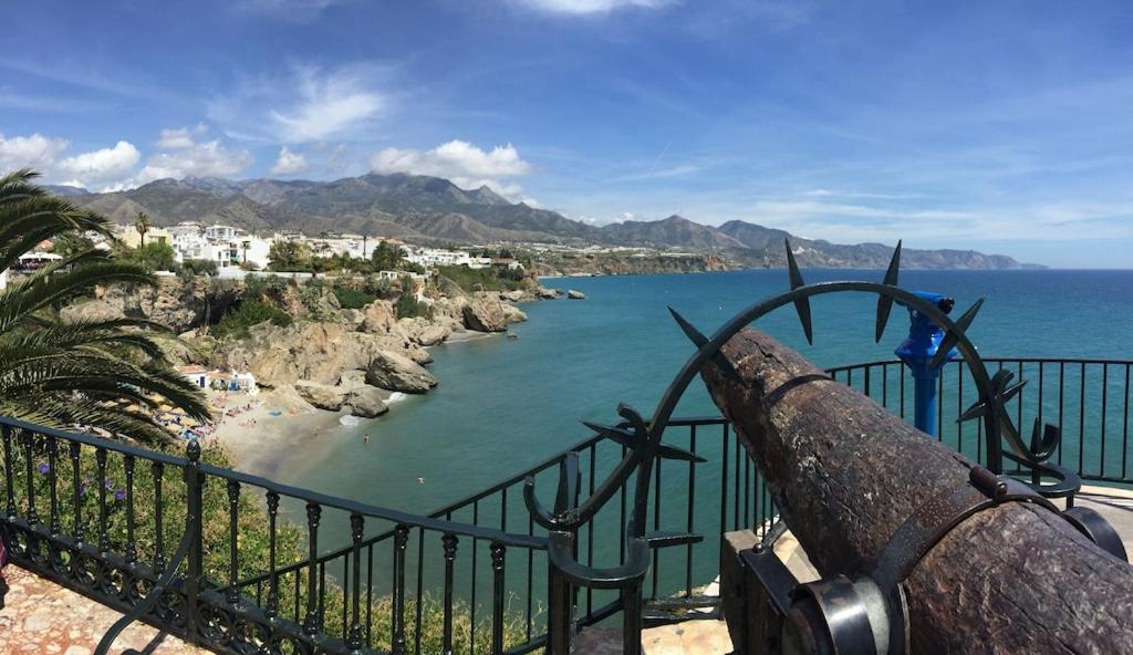 Edificio Verdemar - Stunning 1 Bed Apartment With Pool & Sea Views Nerja Luaran gambar