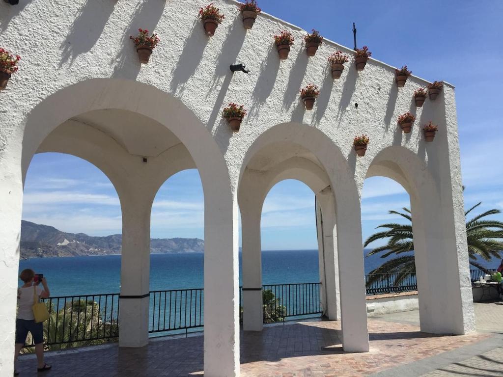 Edificio Verdemar - Stunning 1 Bed Apartment With Pool & Sea Views Nerja Luaran gambar